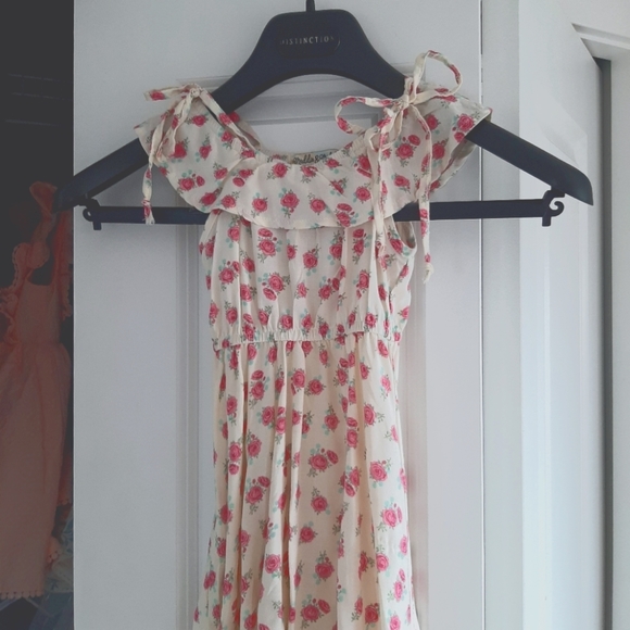 Girls Cold Shoulder Dress - Picture 1 of 2